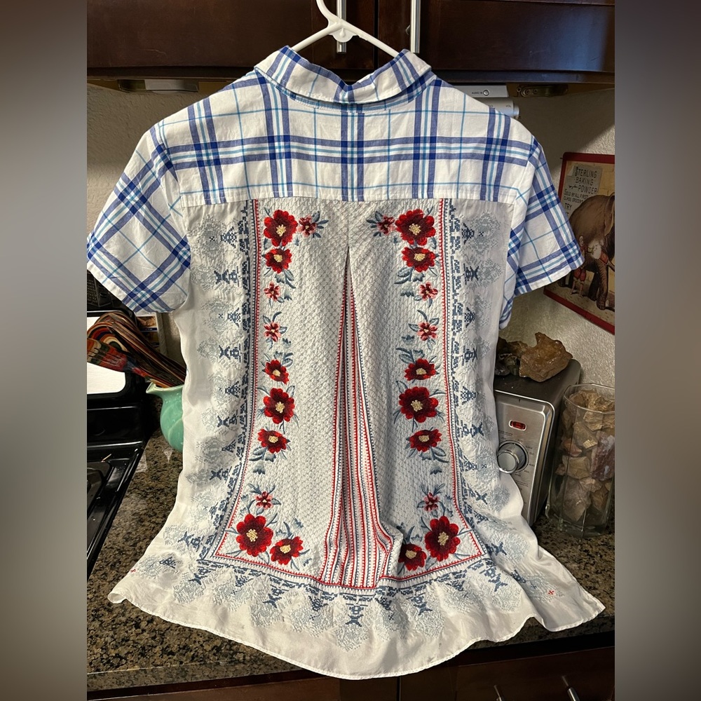 Johnny Was kerchief back shirt M